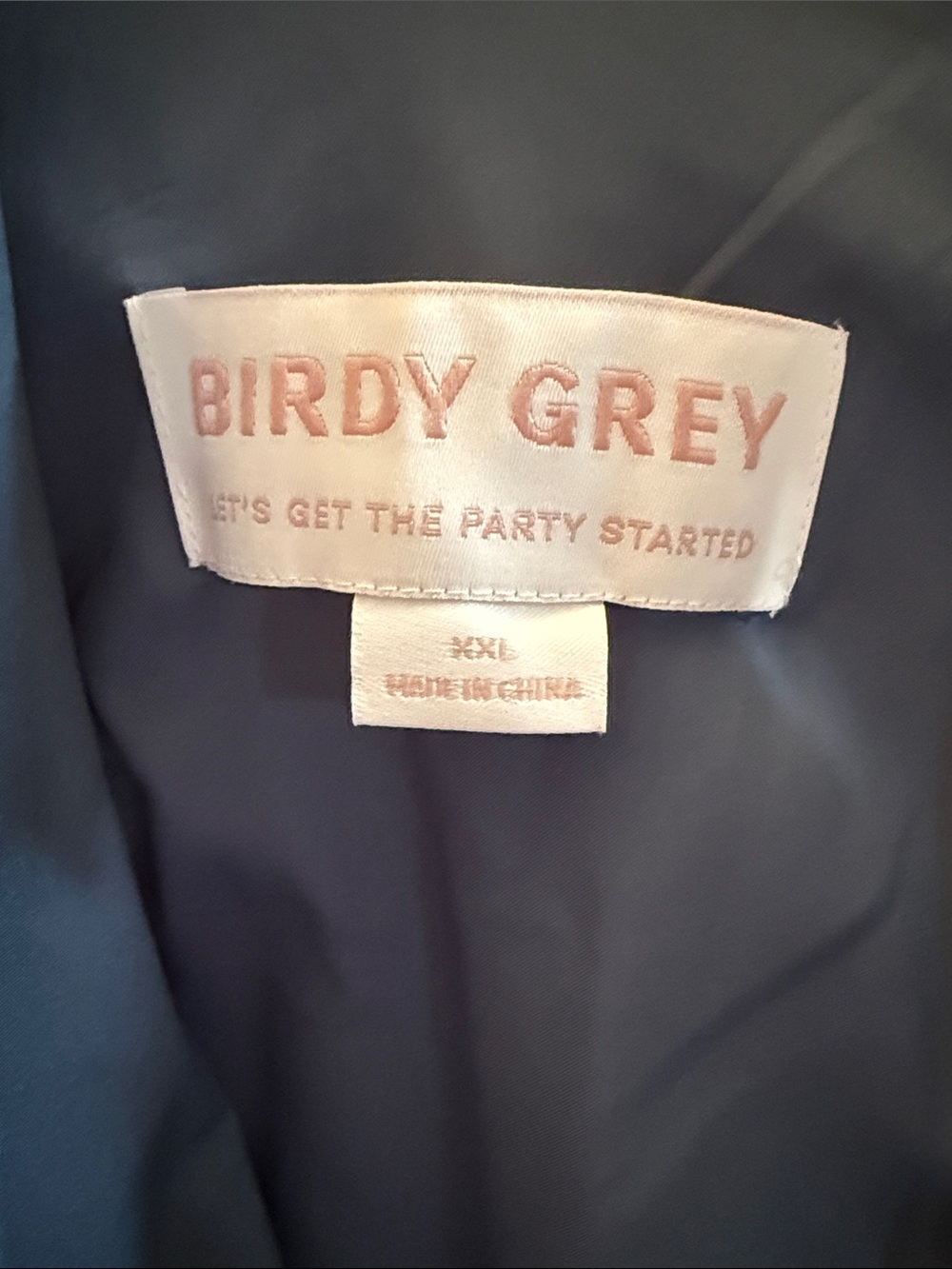 Bird label inside garment - Picture 2 of 3